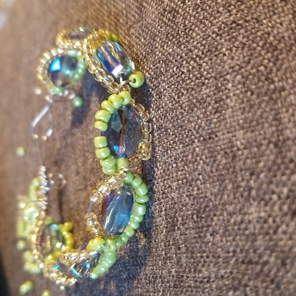 Wire Bangle Bracelet. Iridescent Blue Crystal, 000035